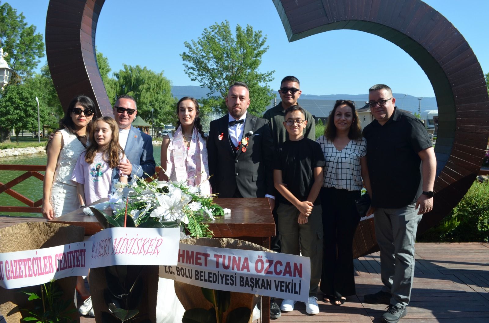 Bir Ömür Boyu MUTLULUKLAR DİLERİZ...Cemiyet Üyemizin en mutlu günü
